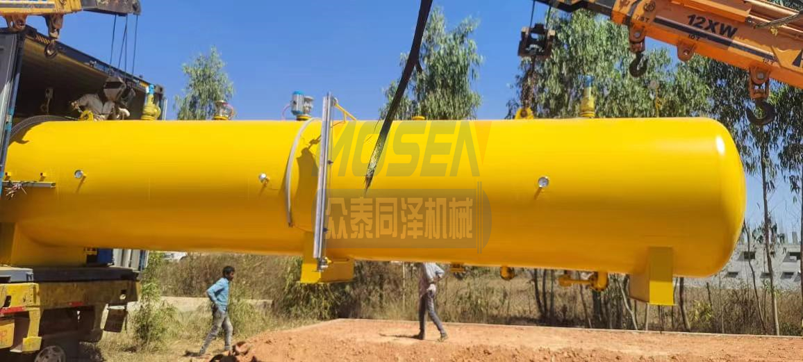 出口國外木材浸漬罐到貨現場