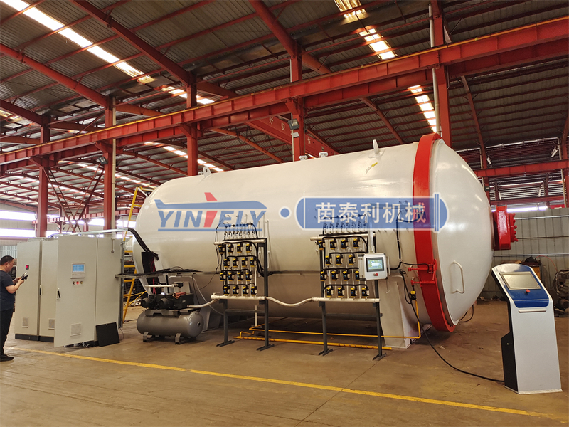 <b>大型航空航天雷達熱壓罐</b>